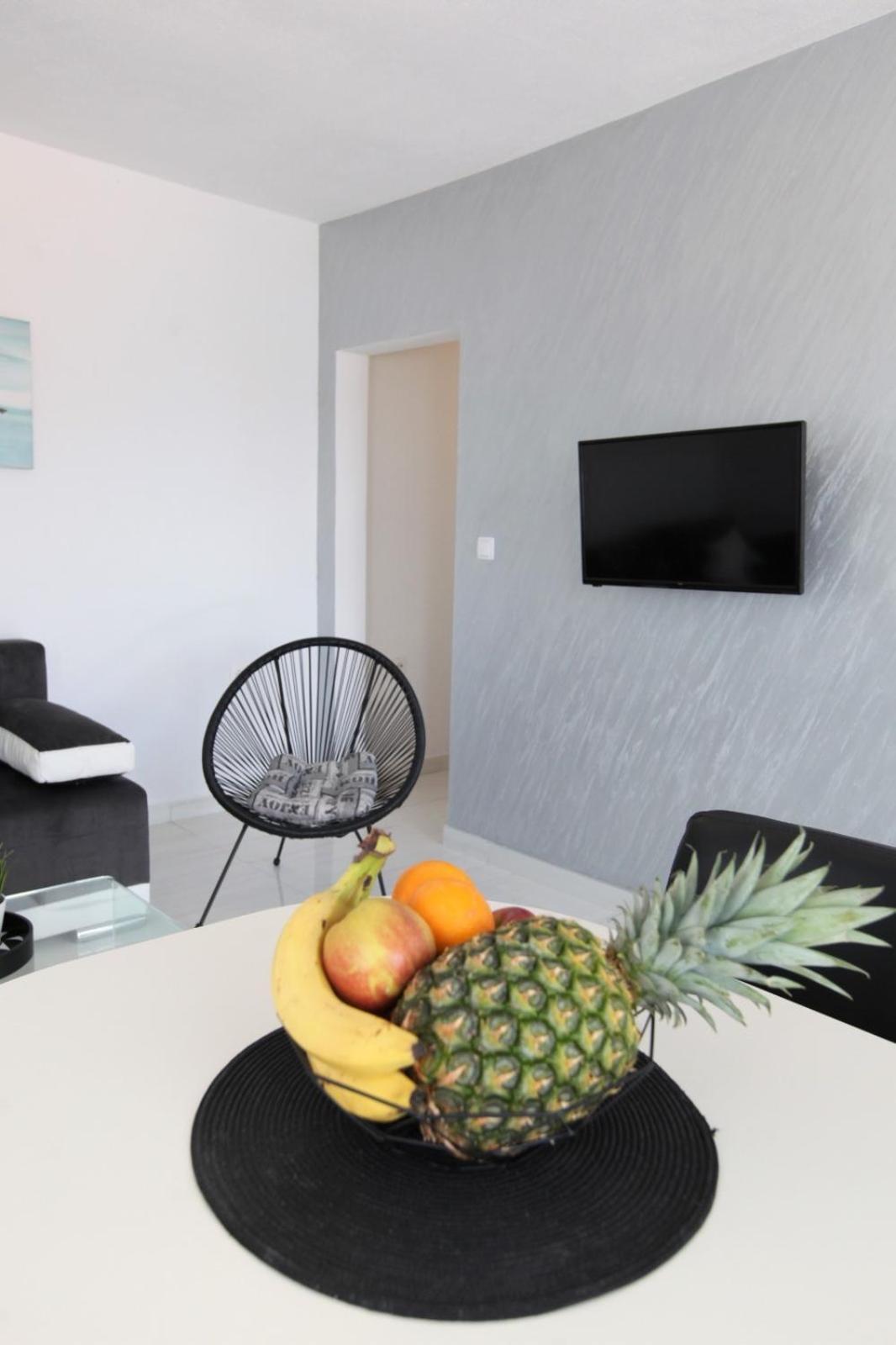 Apartment With Terrace And Sea View - Lucic Trogir Buitenkant foto