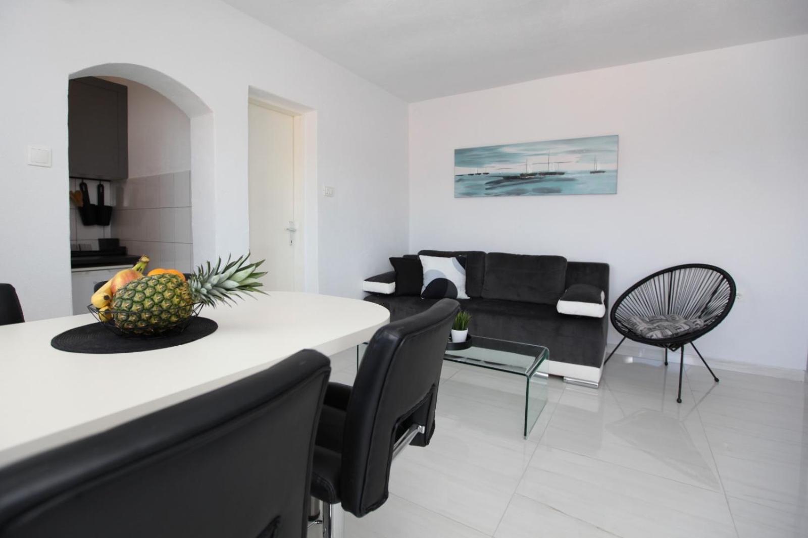 Apartment With Terrace And Sea View - Lucic Trogir Buitenkant foto